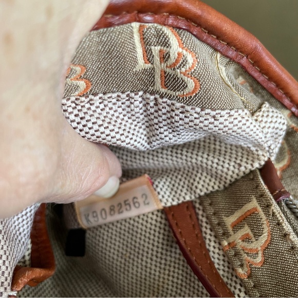 Dooney & Bourke Monogram Signature - Picture 3 of 11